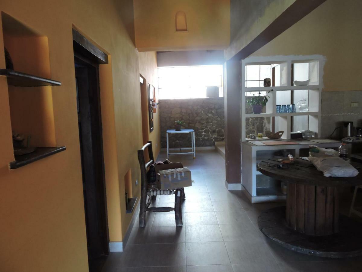 Hostal Casa De Piedra Humahuaca Exterior photo